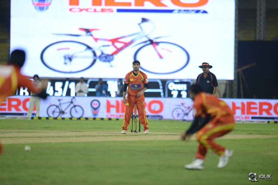 CCL-5-Telugu-Warriors-vs-Bengal-Tigers-Match-Photos